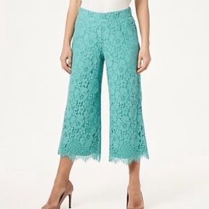 NWT Isaac Mizrahi Cropped Pants. Turquoise Eyelet Floral Lace, Pull On, Wide-Leg